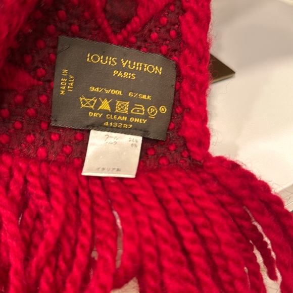 Louis Vuitton red logo, mania, scarf, unisex - Picture 2 of 2